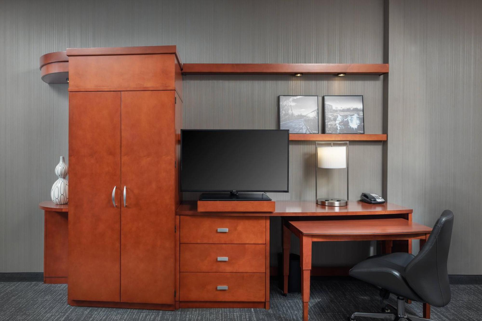 Courtyard By Marriott Greenville Downtown Exteriér fotografie